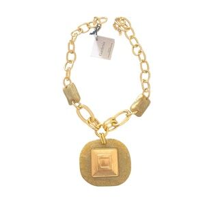 NWT Runway Gardenia statement Necklace chain gold w oversized pendant lucite